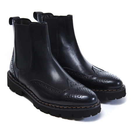 British Passport Shoes // Wing Cap Chelsea Boot // Black (Euro: 40)