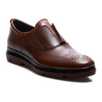 Carter Oxford // Brown (Euro: 40)