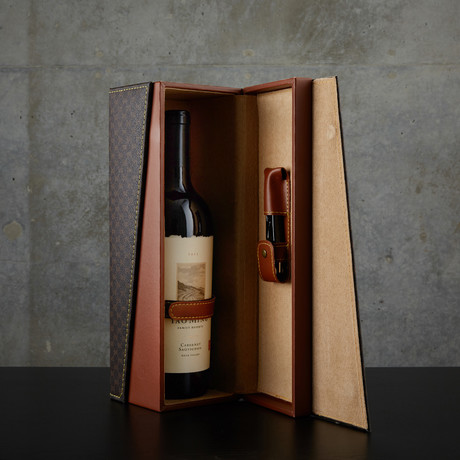 Yao Family Wines Reserve, Napa Valley Cabernet Sauvignon + Leather Case