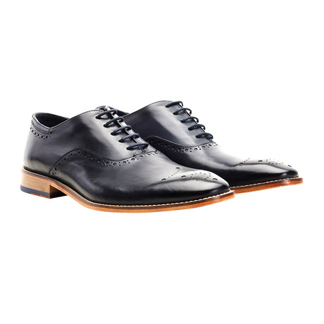 Wiswell Madallion Oxford // Charcoal (Euro: 40)