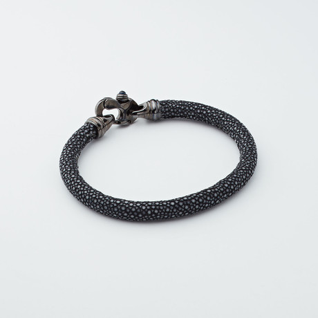 Stingray Bracelet // Black + Black (Large)