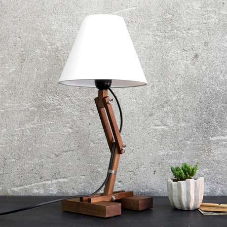 Plat I // White Shade (Walnut)