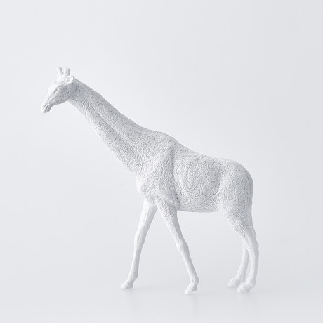 Giraffe // White