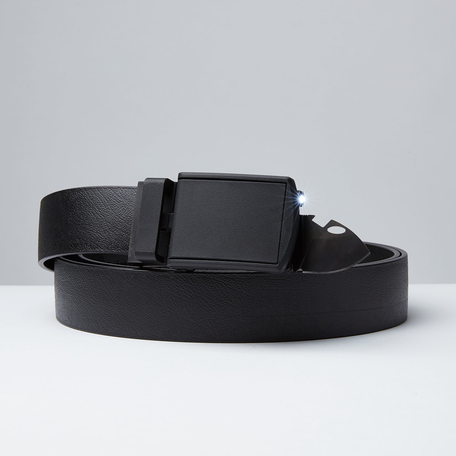 modern belt buckles