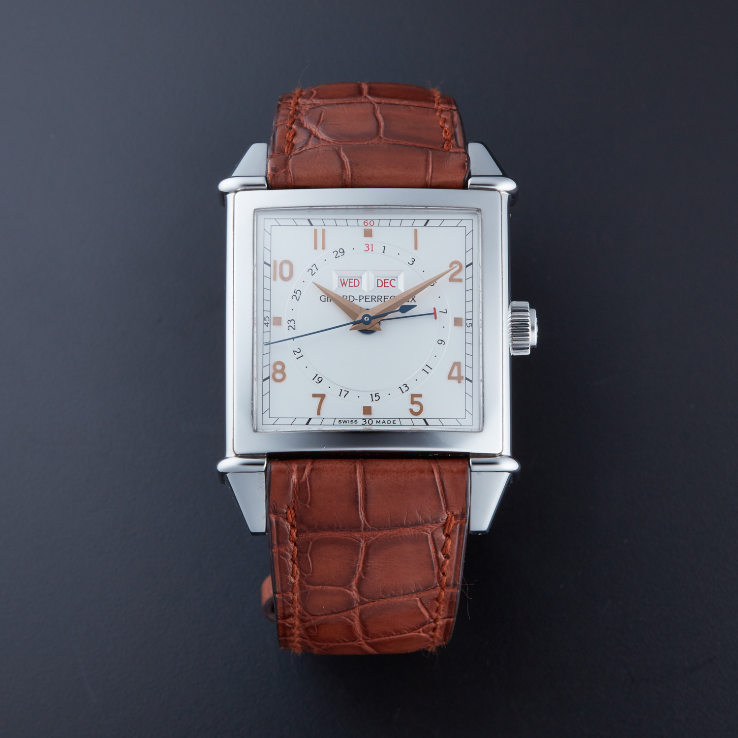 Girard Perregaux Vintage 1945 Carree Calendar Automatic 25810