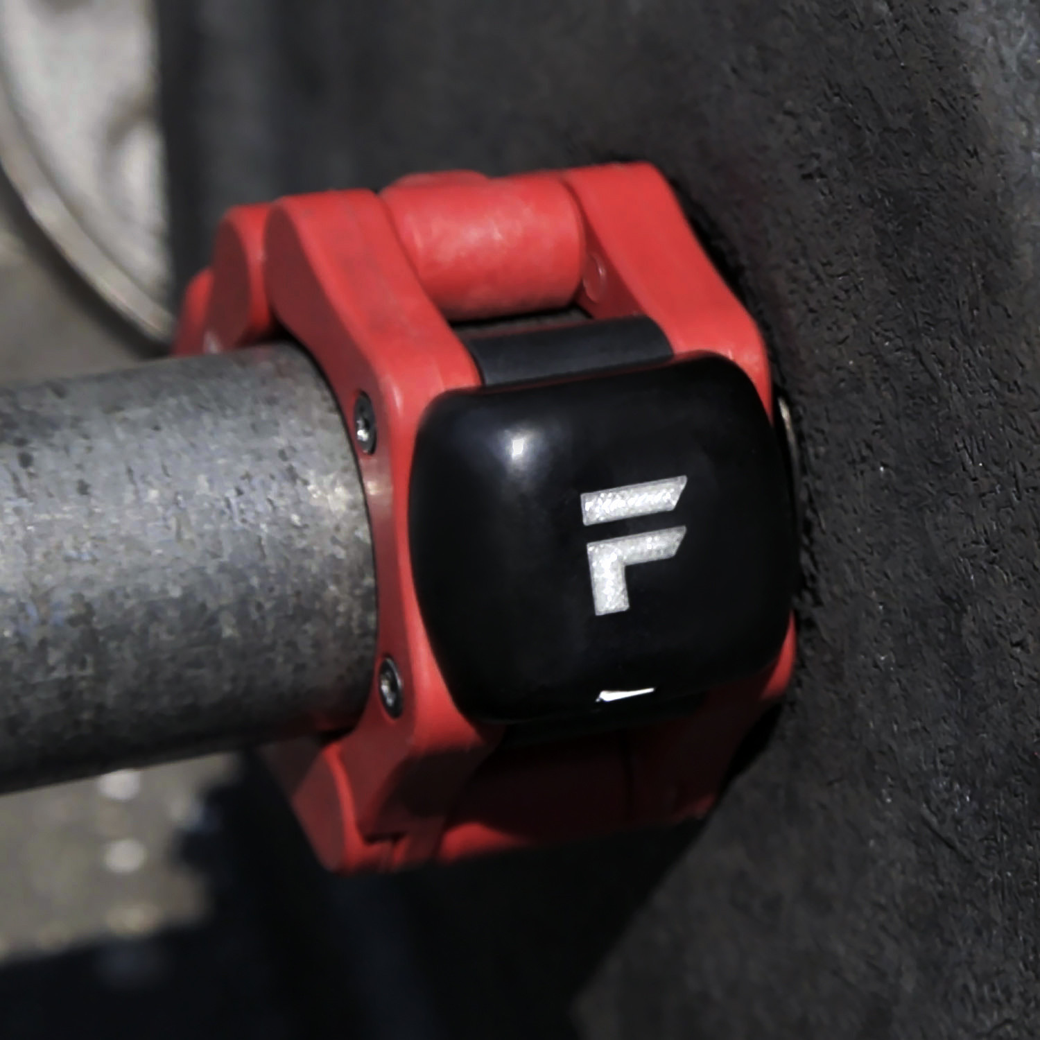 Form Lifting Collar // Single Athlete FORM Lifting Touch of Modern