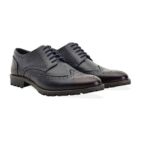 James Brogue // Navy (UK: 7)
