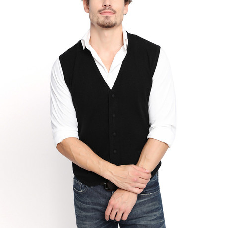 Valdes Vest // Black (S)