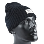 Explorer Beanie // Black // Black