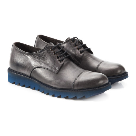 Monopoli Brogue // Grigio (Euro: 39)