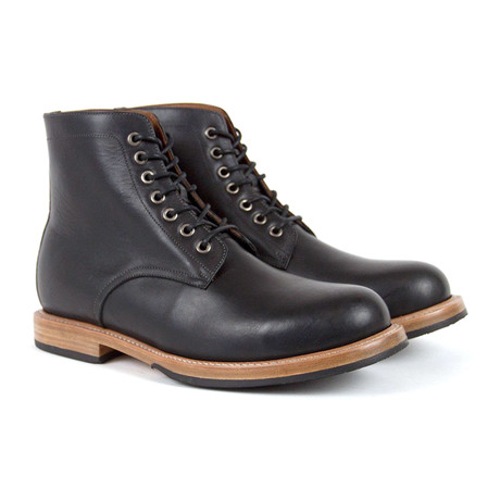Goodyear Welted Classic // Black (US: 8)