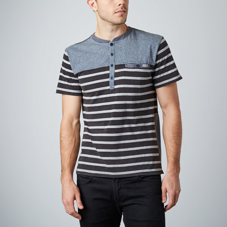 Bakio Tee // Black (S)