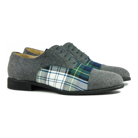 Plaid Oxford // Grey (US: 6)