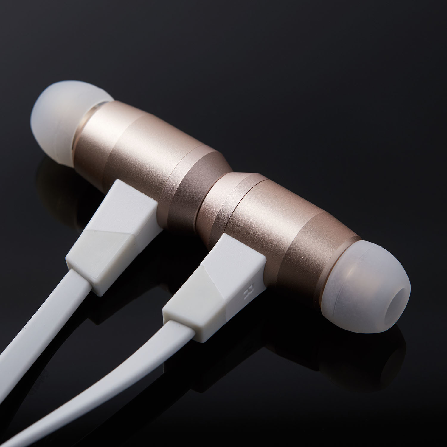 NuForce BE6i Wireless Earphones // Gold Optoma NuForce Touch of Modern