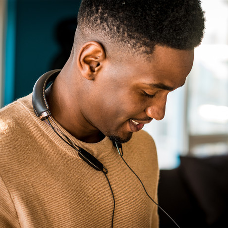 Neckband Bluetooth Headphones // R6