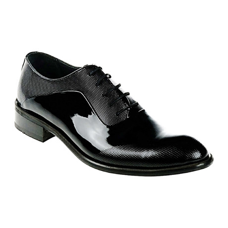 Patent Leather Textured Oxford // Black (Euro: 39)