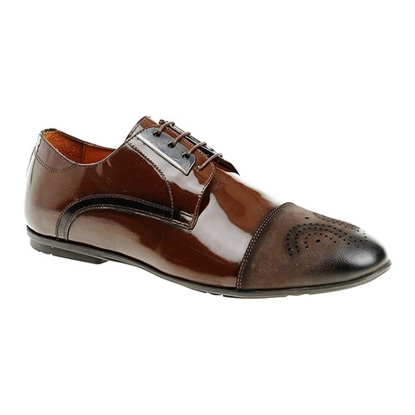 Medallion Dress Shoe // Brown (Euro: 39)