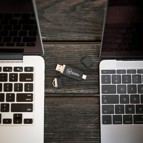 USB-C + USB 3.1 Flash Drive
