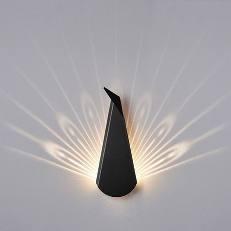 Aluminium Peacock LED Light // Black (Plug)