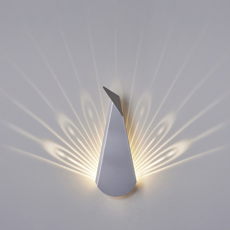 Aluminium Peacock LED Light // Silver (Plug)