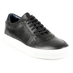 Roma Textured Low-Top Sneaker // Black (Euro: 40)