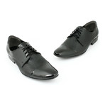 Mixed Hatch Texture Captoe Derby // Black (Size: 40)