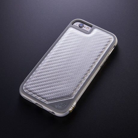 Defense Lux // Silver Carbon Fiber // iPhone 6/6S