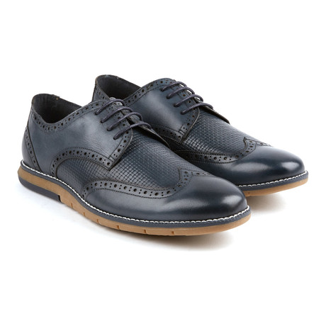 Awesome Wing-Tip Oxford // Navy (US: 7)