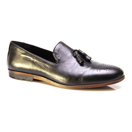 Medallion Patent Leather Loafer // Black (Euro: 40)