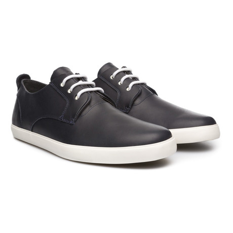 Jim Sneaker // Black + White (Euro: 40)