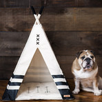 Pet Teepee // Black (24"L x 24"W x 32"H)