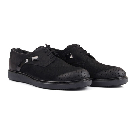 Perforated Platform Derby // Black (Euro: 40)