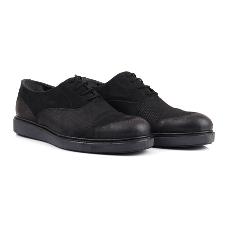 Perforated Captoe Platform Derby // Black (Euro: 40)