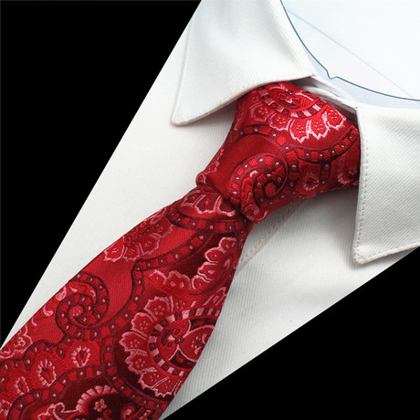St. Lynn // Hamilton Tie // Red