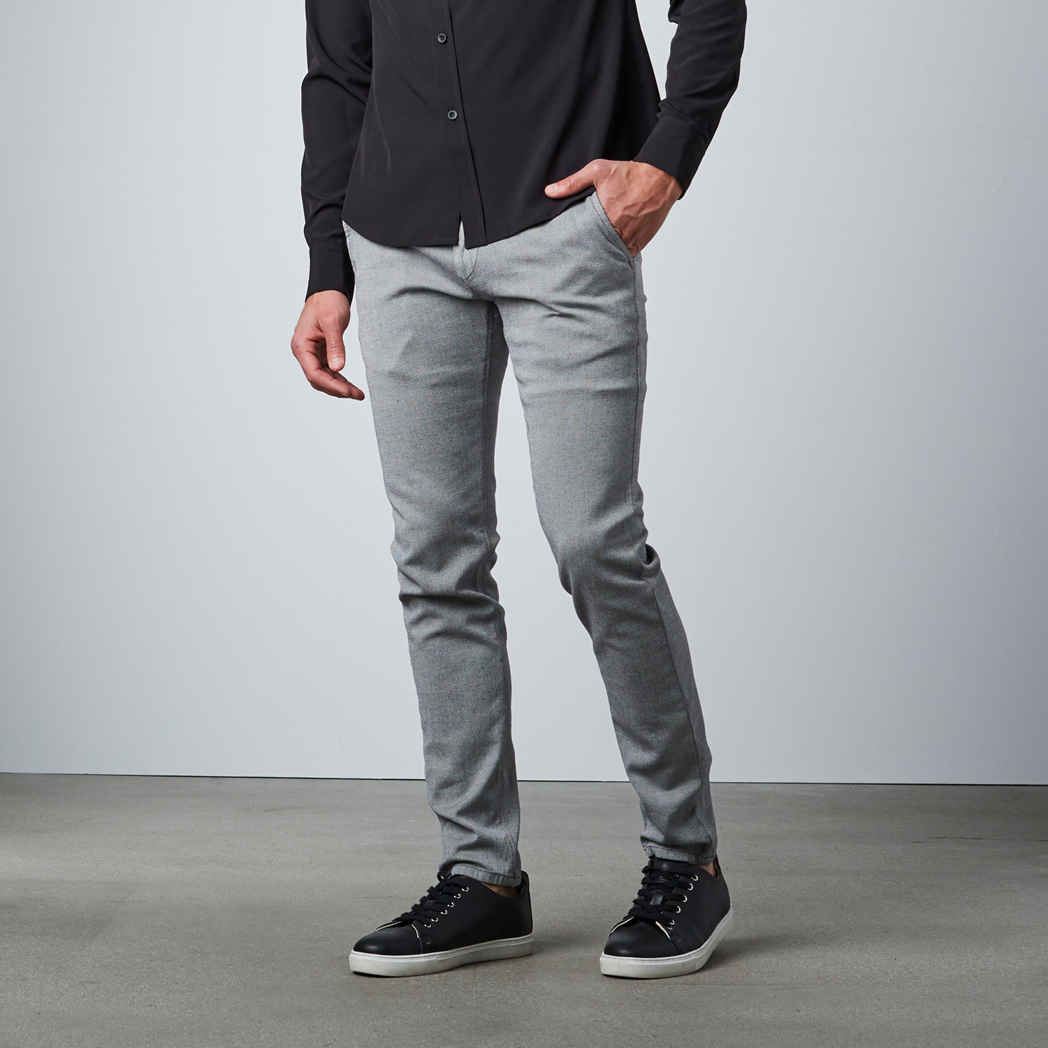 Signature The Perfect Pants // Light Grey (35WX34L) - The first