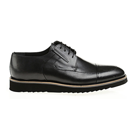 Perforated Lace-Up Platform Derby // Black (Euro: 40)