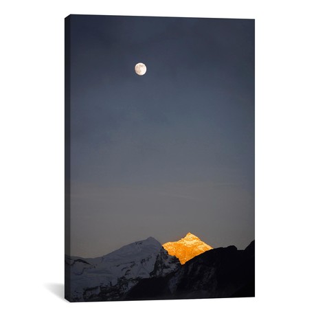 Moonrise Over Makalu, Mahalangur Himal, Himalaya Mountain Range, Khumbu, Nepal // Alex Buisse