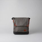 Urban Light Crossbody // Grey