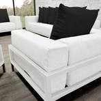 Nubis // Loveseat // White (Black + Black)