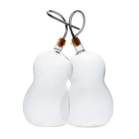 Family Belongings // HULU Pas de Deux Oil & Vinegar Set