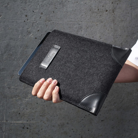 Classic iPad Sleeve // Grey + Black (iPad Mini)
