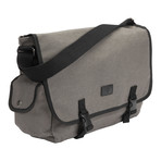 The Challenger Charging Backpack // Grey