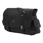 The Challenger Charging Backpack // Black