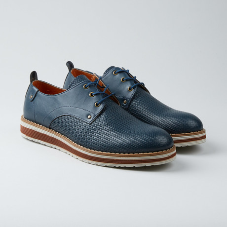 Embossed Woven Texture Lace-Up Derby Sneaker // Navy Blue (Euro: 40)