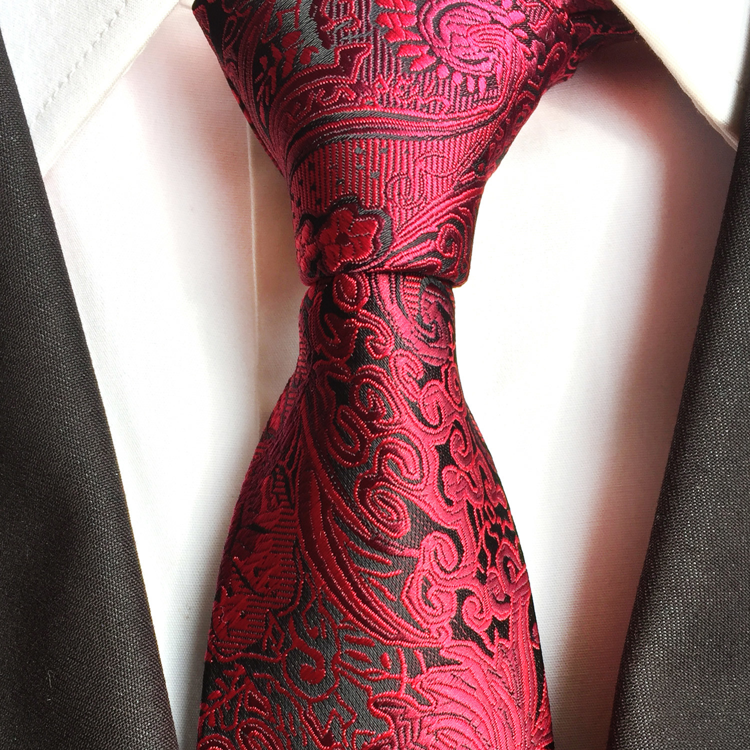 Emmett Silk Tie // Wine Red Paisley - Blanc - Touch of Modern