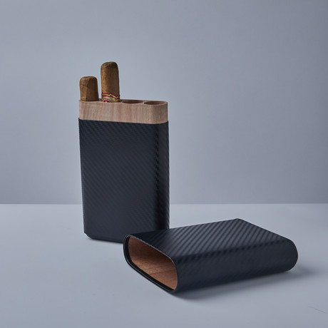 Black Label 4 Finger Cigar Case