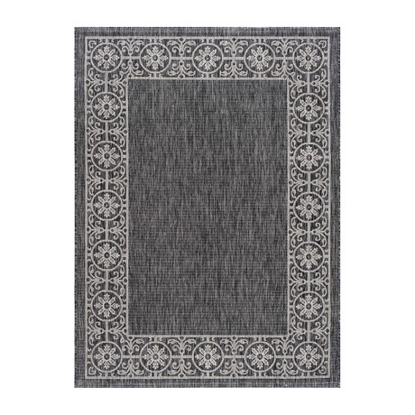 Veranda Varrock Traditional Rug // Black (2'7"L x 7'3"W)