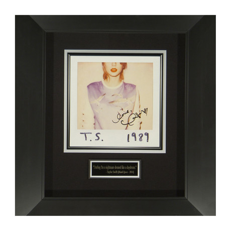 Taylor Swift // 1989 // Autographed