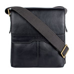 Helvellyn Leather Crossbody // Black // Small