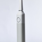 Wall Street Collection + 4 Pack Brush Heads // White